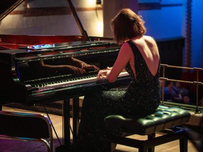 Анна Ушакова с программой «Сила любви»