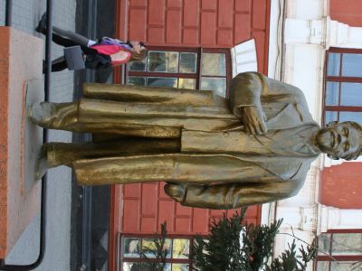 Памятник Калинину М.И.