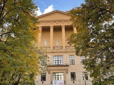 Московское высшее художественное училище, 1958 г., архитекторы И.В.Жолтовский, Г.Г.Лебедев, Л.А.Каиров