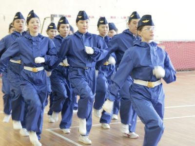 Федерация профсоюзов Якутии организовала смотр строевой подготовки среди работающей молодежи