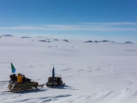 Арктическая снегоходная экспедиция «К Каменным Людям Сундуруна через кряж Суор Уйата».