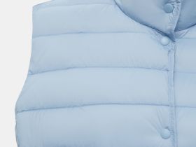 Утепленный жилет приталенного силуэта