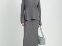 Джемпер свободного силуэта с воротником-стойкой