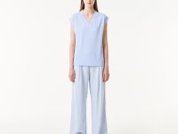 Женская футболка Lacoste Slim Fit с v-образным вырезом