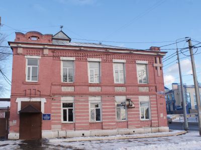 Особняк с флигелем. Модерн