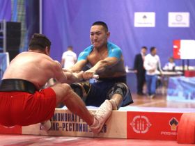 Мас-рестлеры Якутии прошли в финал чемпионата России