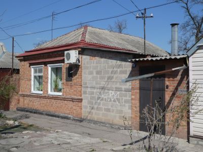 Место дома, где жил Герой Советского Союза один из руководителей таганрогского подполья в годы ВОВ