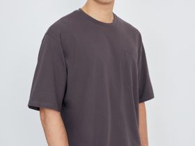 Футболка из хлопка с нагрудным карманом