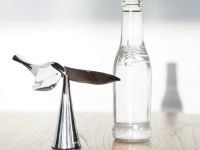 Umbra Открыватель для бутылок на подставке хром Tipsy Umbra