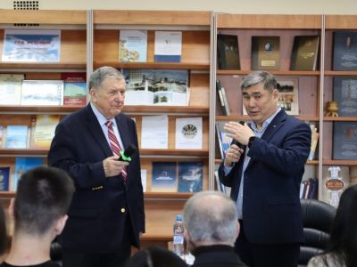 Чрезвычайный и полномочный посол России Николай Владимир принял участие в «Семеновских чтениях» СВФУ