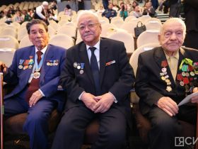 Пятьдесят якутян наградили премией «Человек труда»