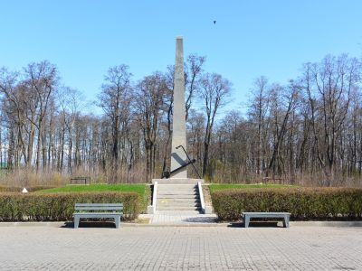 Братская могила жителей г. Кронштадта, погибших в годы Великой Отечественной войны 1941 - 1945 гг.