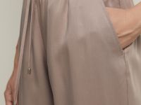 Укороченные брюки свободного силуэта