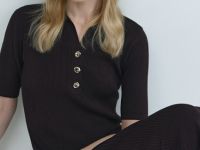 Платье в рубчик с воротником поло, Коричневый