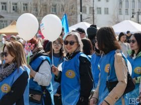 Фоторепортаж: трудовые династии и заслуженных работников Якутии чествовали 1 мая