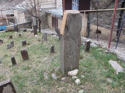 Стела надмогильная