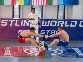 Все эмоции в фоторепортаже Максима Суханова