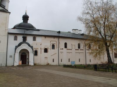 Трапезная палата с церковью Введения во храм Пресвятой Богородицы