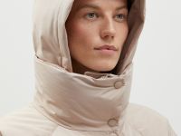 Стеганое пуховое пальто с капюшоном