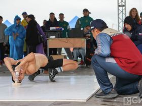 Завершились соревнования по мас-рестлингу и якутской вертушке на Играх Манчаары