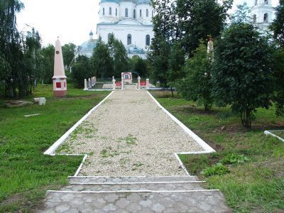 Братская могила жертв революции