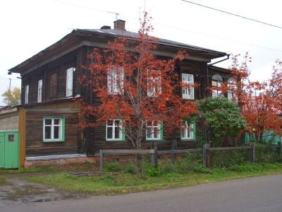 Жилой дом (дерево)