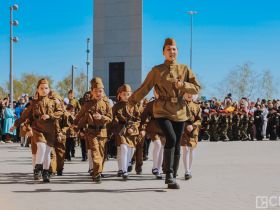 В Якутске состоялся детский парад Победы