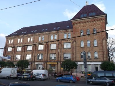 Здание казармы Врангельского кирасирского полка