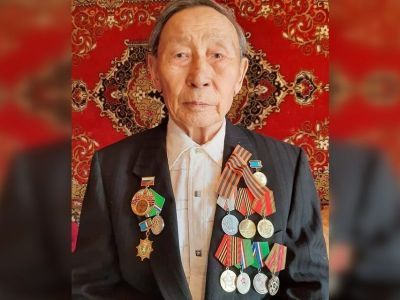 Старожил Качикатского наслега Хангаласского улуса Якутии отмечает 90-летие