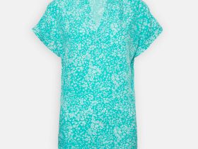 Блузка с коротким рукавом и цветочным принтом