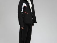 Горнолыжная куртка со съемным капюшоном