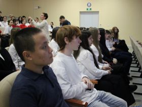 Школы Якутска и Докучаевска развивают сотрудничество
