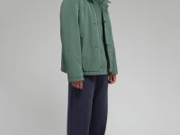 Утепленная куртка с капюшоном