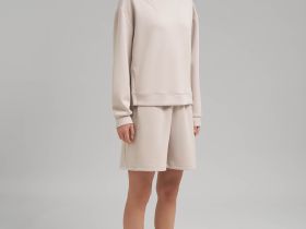 Свободная толстовка с капюшоном