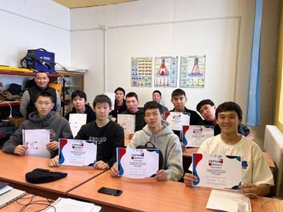 Школьники Якутии могут получить 20 тысяч рублей для прохождения программ допобразования