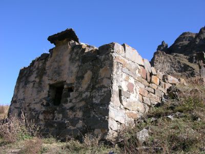 Склеп наземный