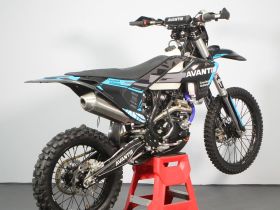 Мотоцикл кроссовый эндуро AVANTIS 300 Pro Carb FCR Exclusive (NC300-S/182MM) ARS