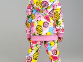 Комплект для девочки: толстовка, брюки из футера