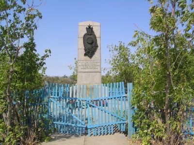 Братская могила советских воинов, погибших в период Сталинградской битвы