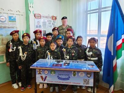 «Парту Героя» памяти росгвардейца Андрея Ощепкова открыли в школе Ленского района