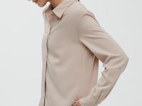 Блузка свободного силуэта из тенселя