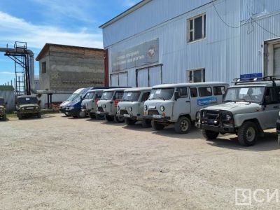 Из Якутска в зону СВО отправили 12 автомобилей