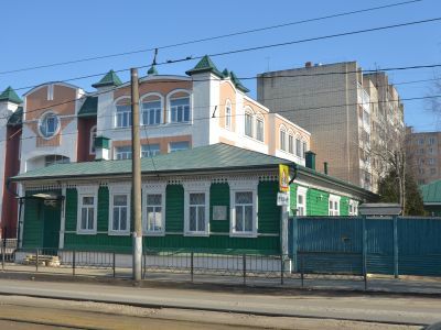 Дом, в котором родился и жил поэт Потемкин Петр Петрович