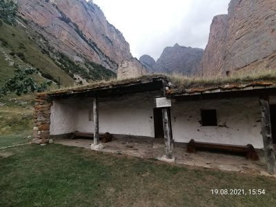 Жилой комплекс Кулиевых, где в 1917-1940 годах жил народный поэт КБАССР Кулиев К.Ш.