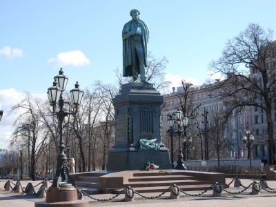 Памятник  А.С.Пушкину, скульптор А.М.Опекушин, архитектор И.С.Богомолов