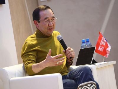 Глава Якутии встретился с участниками образовательной программы «Муравьев-Амурский 2030»