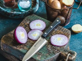 Нож кухонный универсальный Samura "HARAKIRI" (SHR-0021B) 120 мм, сталь AUS-8, рукоять ABS пластик, чёрный