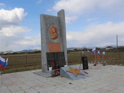 Памятник 7-ми партизанам, павших в борьбе за власть Советов в 1919-1920 годах и 38-ми воинам-землякам, павшим на фронтах Великой Отечественной войны (1941-1945 гг.)