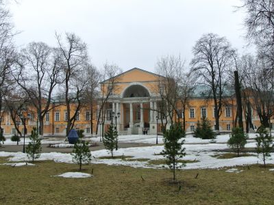 Главный дом, 1799-1802 годы, архитектор А.А.Менелас, 1840-е годы архитектор А.Г.Григорьев