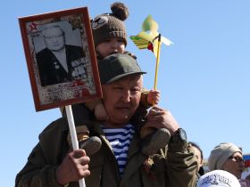 Фото. В Якутске акция «Бессмертный полк» собрала более 50 тысяч человек
